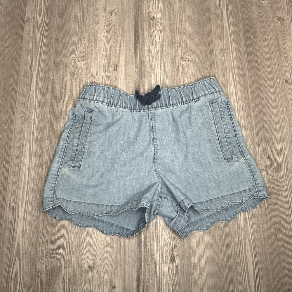 Magellan Outdoors - Girls S (7) - Scalloped Hem Shorts - Light Blue Denim
